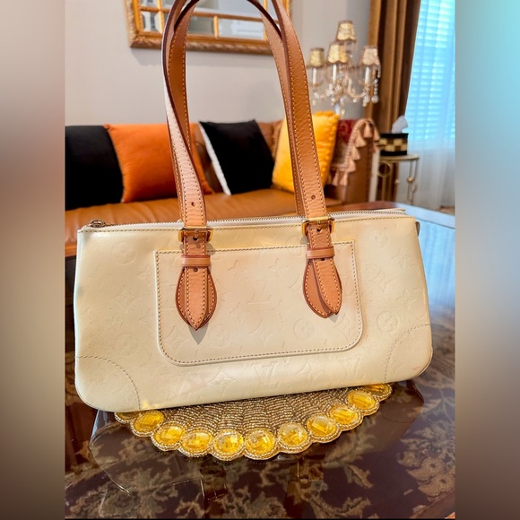 Authentic Louis Vuitton Rosewood Avenue Cream Vernis - Picture 3 of 13